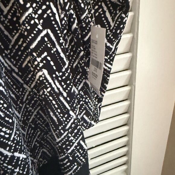 Catherines Black White Geometric Tunic Top Chiffon Hem 3/4 Sleeve Chic Work Wear - Picture 7 of 12